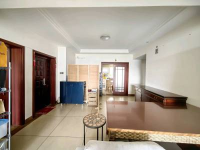 4室2廳2陽(yáng)臺(tái) 翡翠灣