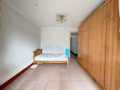 2室2廳1陽臺 新發(fā)小區(qū)