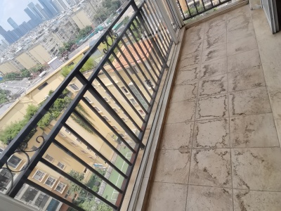 3室2廳2陽臺(tái) 玫瑰灣小區(qū)