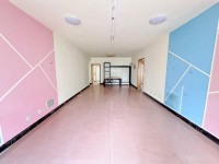 3室2廳1陽臺(tái) 第一國際客廳