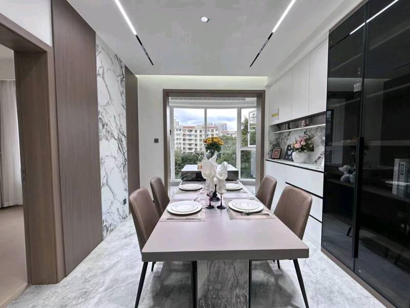 4室2廳3陽臺 江東花城餐廳