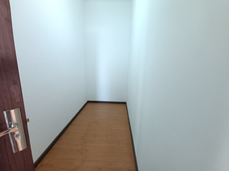 5室2廳2陽臺(tái) 名仕銀航其他