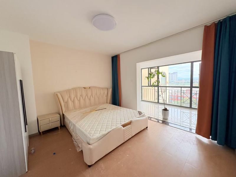 3室2廳2陽臺 新亞洲星體花園北區(qū)臥室