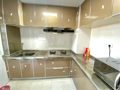 2室1廳1陽(yáng)臺(tái) 人民路壹號(hào)廣場(chǎng)(壹號(hào)歡樂(lè)城)