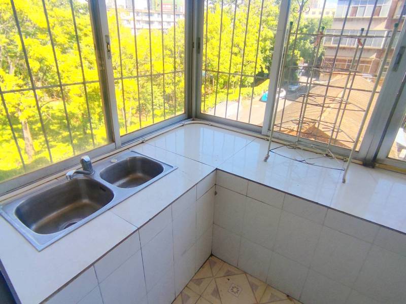 1室1廳 云大東二院家屬區(qū)廚房