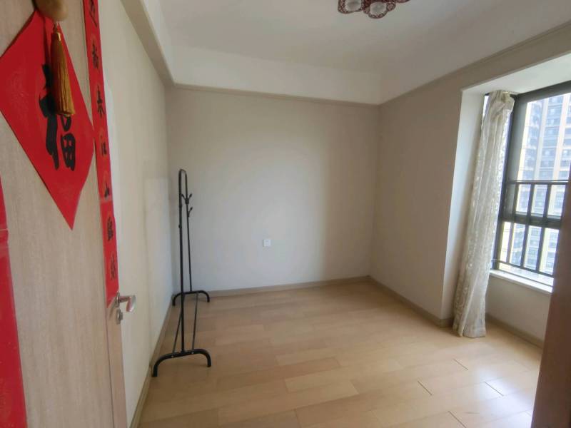 3室2廳1陽臺 金域緹香臥室