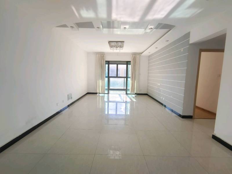 4室2廳2陽臺 金域緹香客廳