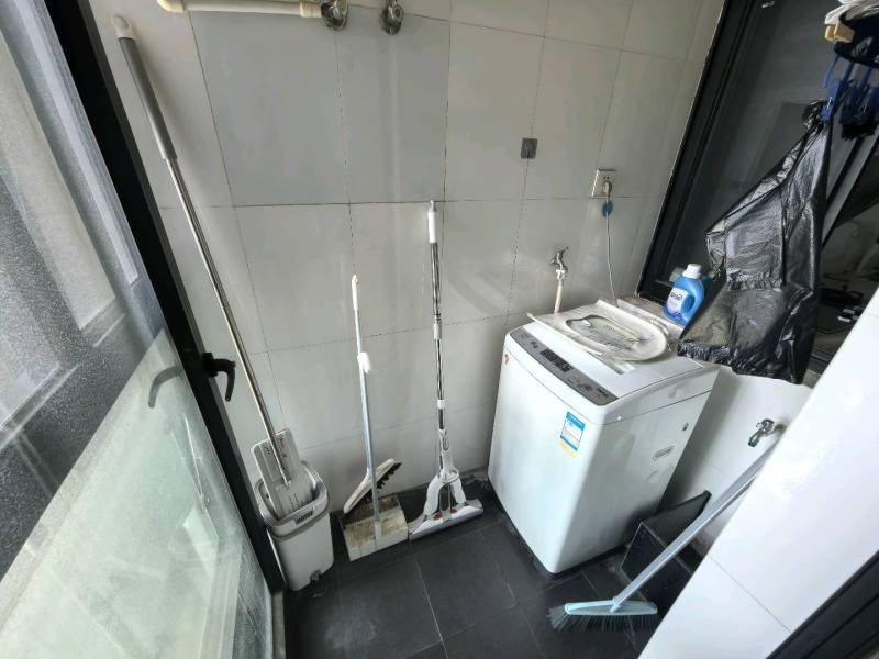 2室2廳1陽(yáng)臺(tái) 上東城陽(yáng)臺(tái)