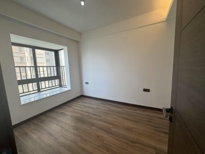 3室2廳1陽臺(tái) 萬科翡翠濱江三期