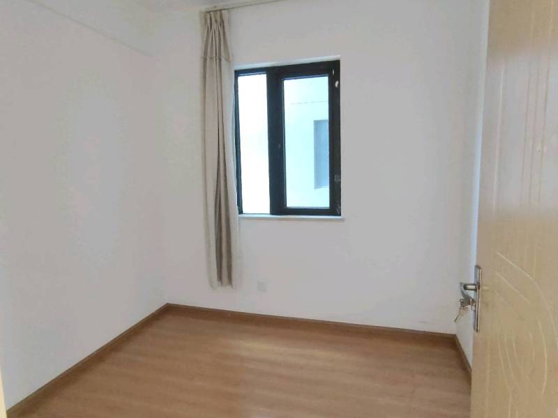 4室2廳2陽臺 金域緹香臥室