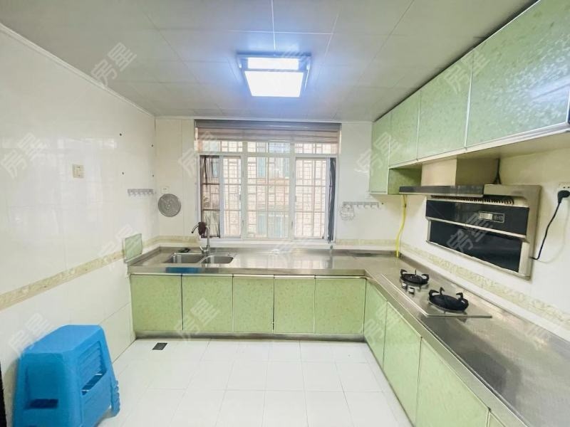 4室2廳2陽臺 裕康花園廚房