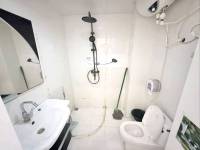 1室1廳1陽臺(tái) 七彩之門衛(wèi)生間