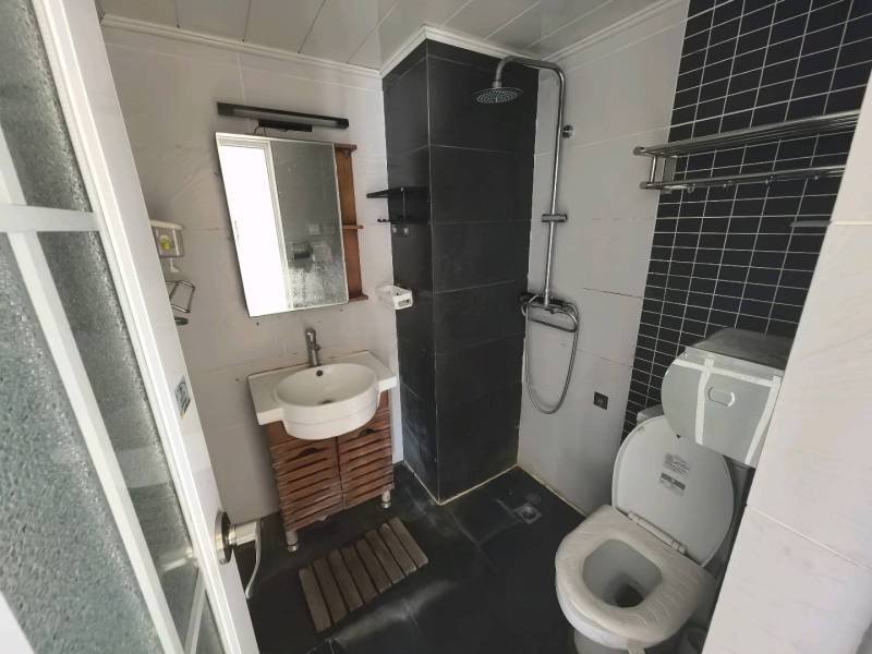 2室2廳1陽(yáng)臺(tái) 上東城衛(wèi)生間