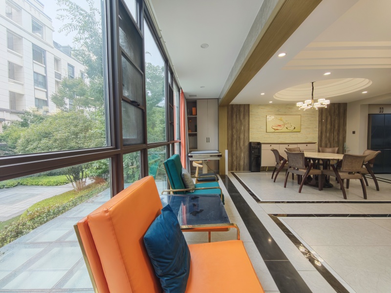 4室3廳1陽臺(tái) 中海云麓九里一期別墅陽臺(tái)