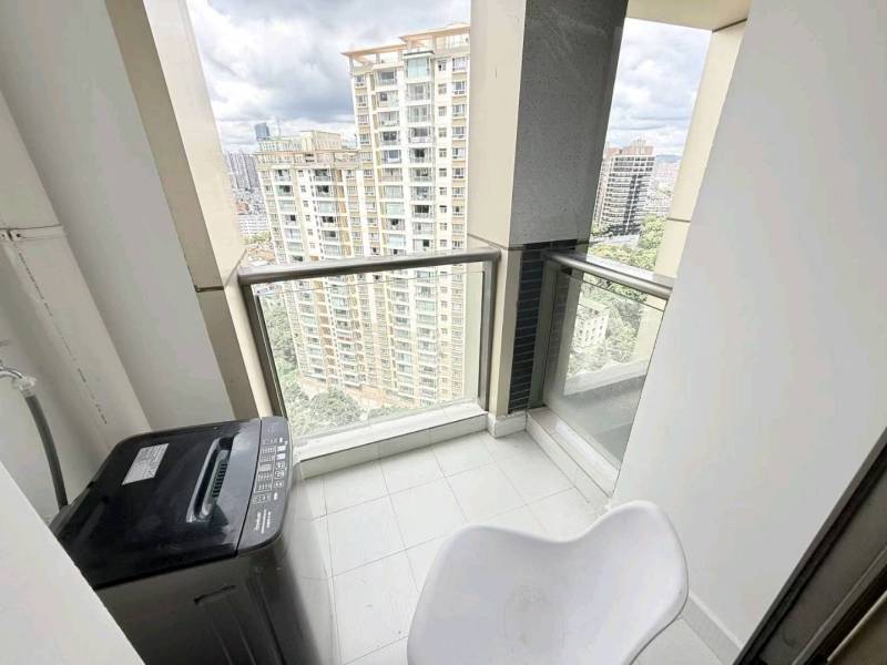 1室1廳1陽臺(tái) 七彩之門陽臺(tái)