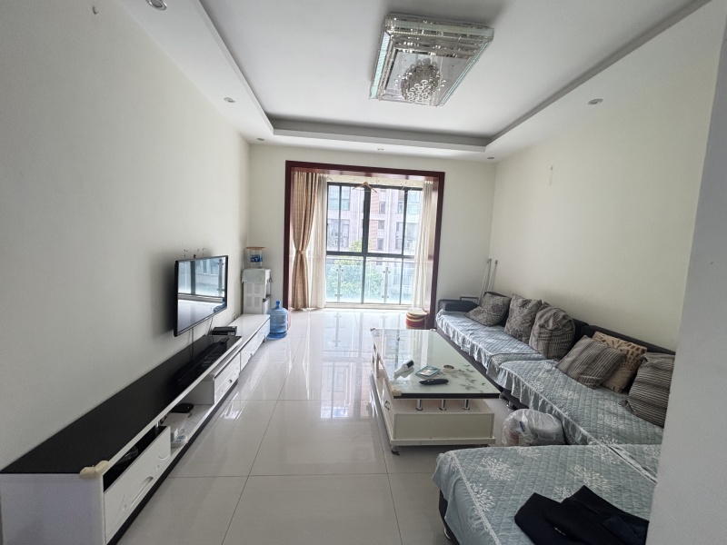 3室2廳3陽臺 滇池衛(wèi)城鉑睿客廳