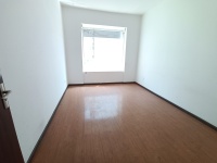 5室2廳2陽臺(tái) 名仕銀航臥室