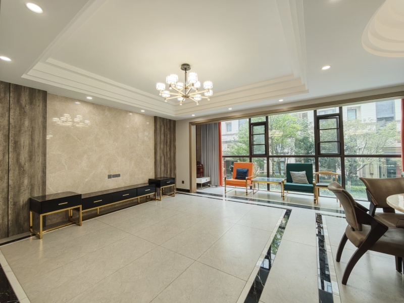 4室3廳1陽臺(tái) 中海云麓九里一期別墅客廳