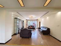 4室2廳2陽(yáng)臺(tái) 福信花園客廳