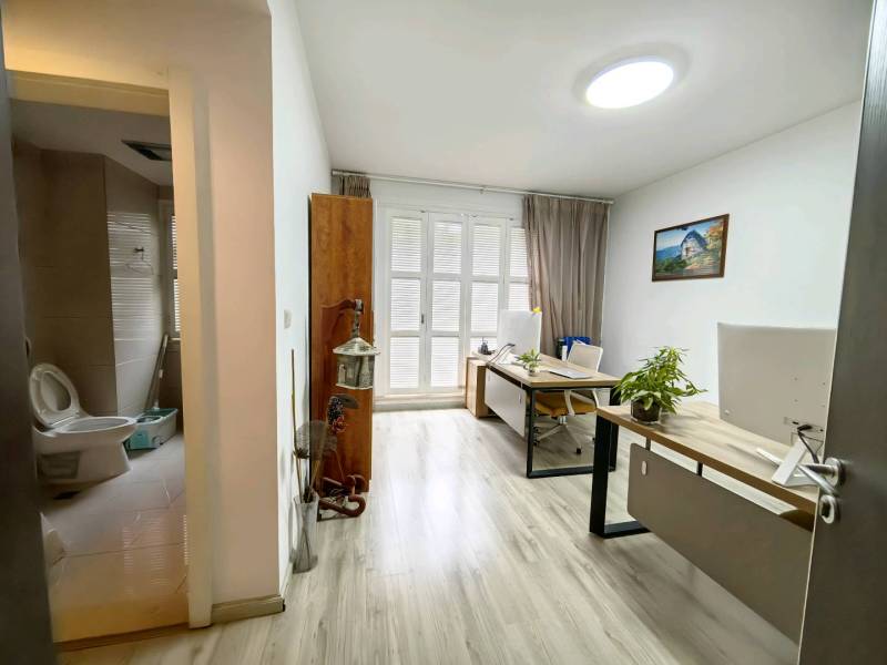 4室3廳2陽臺(tái) 云康園別墅臥室