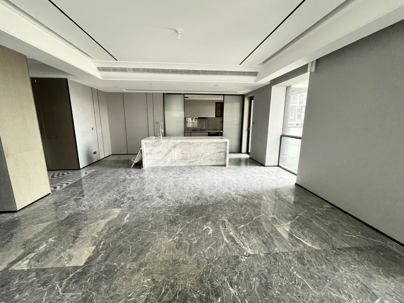 5室2廳2陽臺 龍湖錦粼天序餐廳