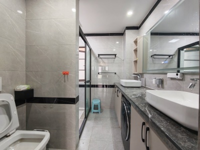 4室3廳1陽臺(tái) 中海云麓九里一期別墅衛(wèi)生間