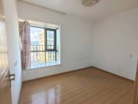 4室2廳2陽臺 金域緹香臥室