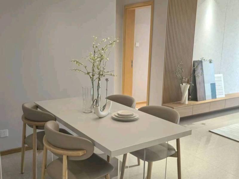 3室2廳1陽(yáng)臺(tái) 濱江俊園香儂組團(tuán)餐廳