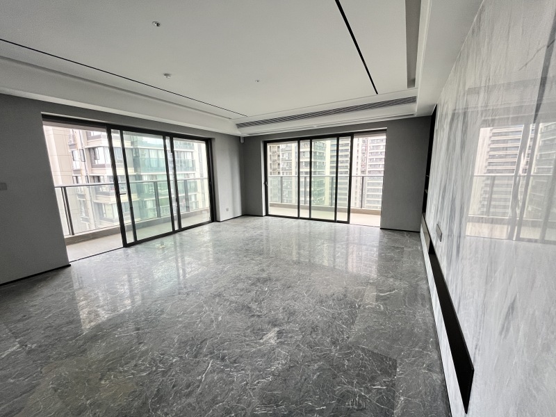 5室2廳2陽臺 龍湖錦粼天序客廳