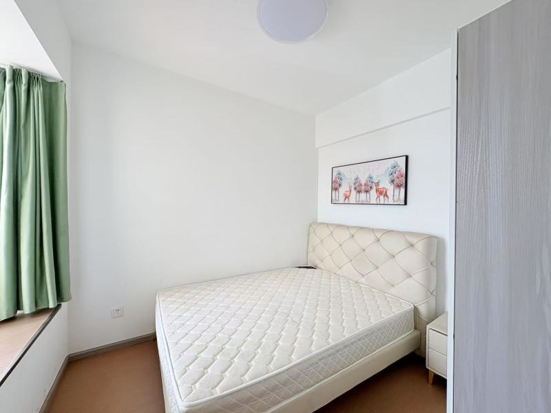 3室2廳2陽臺 新亞洲星體花園北區(qū)臥室