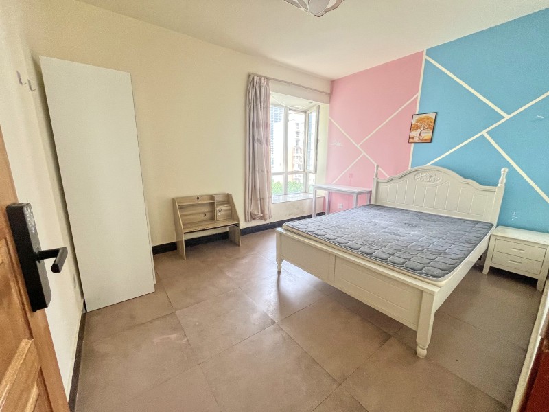 3室2廳1陽臺(tái) 第一國際臥室