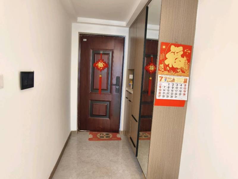 3室2廳1陽臺 上悅天地四期門廳