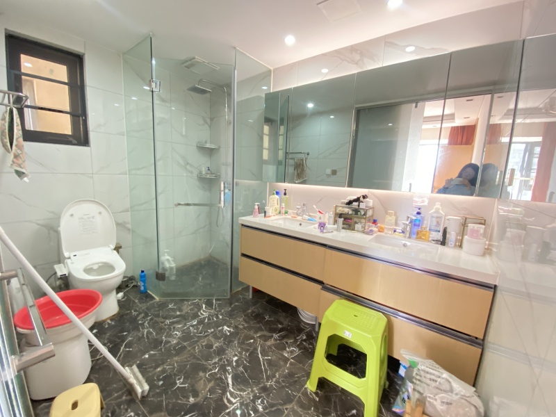 4室2廳2陽臺 江東境界衛(wèi)生間