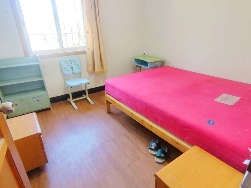 1室1廳 云大東二院家屬區(qū)臥室