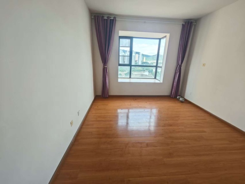 3室2廳 昆明湖中壩14號(hào)地塊臻園B區(qū)臥室