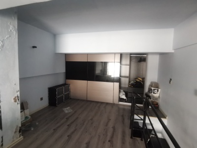 1室1廳1陽臺(tái) 金洲灣