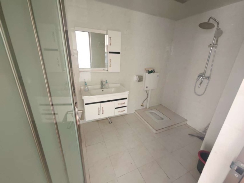 3室2廳 昆明湖中壩14號(hào)地塊臻園B區(qū)衛(wèi)生間