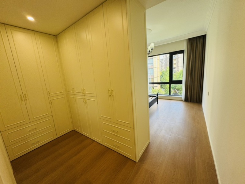 4室2廳 華夏四季二期臥室