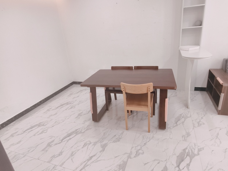 3室2廳1陽臺(tái) 萬宏國際三期餐廳