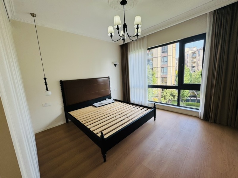 4室2廳 華夏四季二期臥室