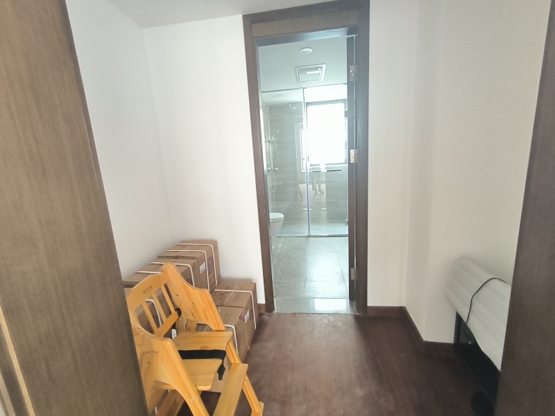 4室2廳2陽(yáng)臺(tái) 美的順城府其他