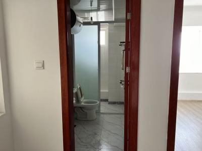 1室1廳1陽臺 蓮花國際商貿(mào)城