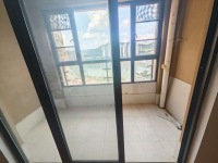 3室2廳 昆明湖中壩14號(hào)地塊臻園B區(qū)陽(yáng)臺(tái)