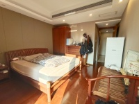 5室2廳2陽臺(tái) 七彩俊園臥室