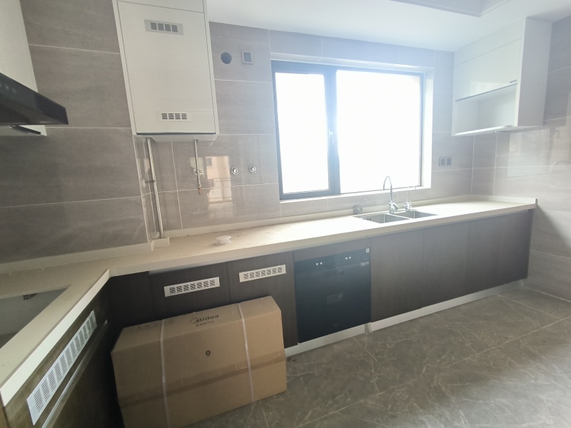 4室2廳2陽(yáng)臺(tái) 美的順城府廚房