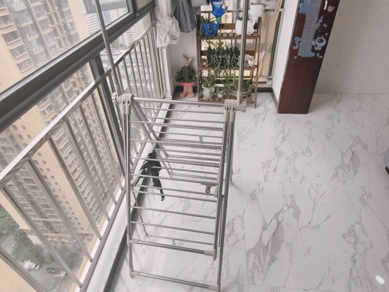 3室2廳1陽臺(tái) 萬宏國際三期陽臺(tái)