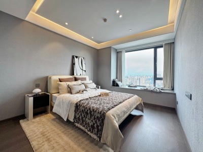 4室2廳2陽(yáng)臺(tái) 龍江金茂府