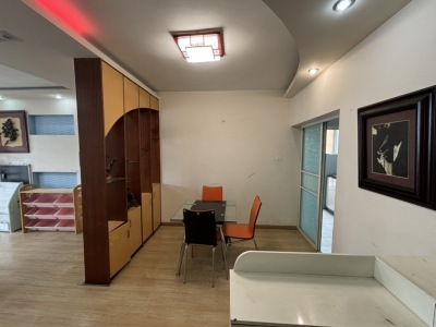 3室2廳2陽(yáng)臺(tái) 第一國(guó)際