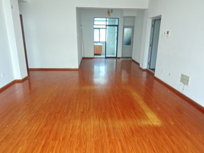 4室2廳1陽臺 邊防家園