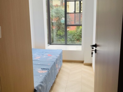 2室2廳1陽臺(tái) 工人新村